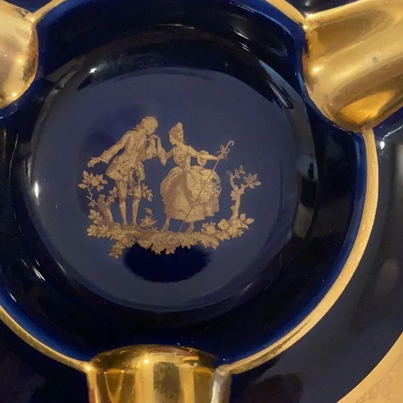 LIMOGES NAVY AND GOLD ASHTRAY FRENCH - Picture 3 of 10